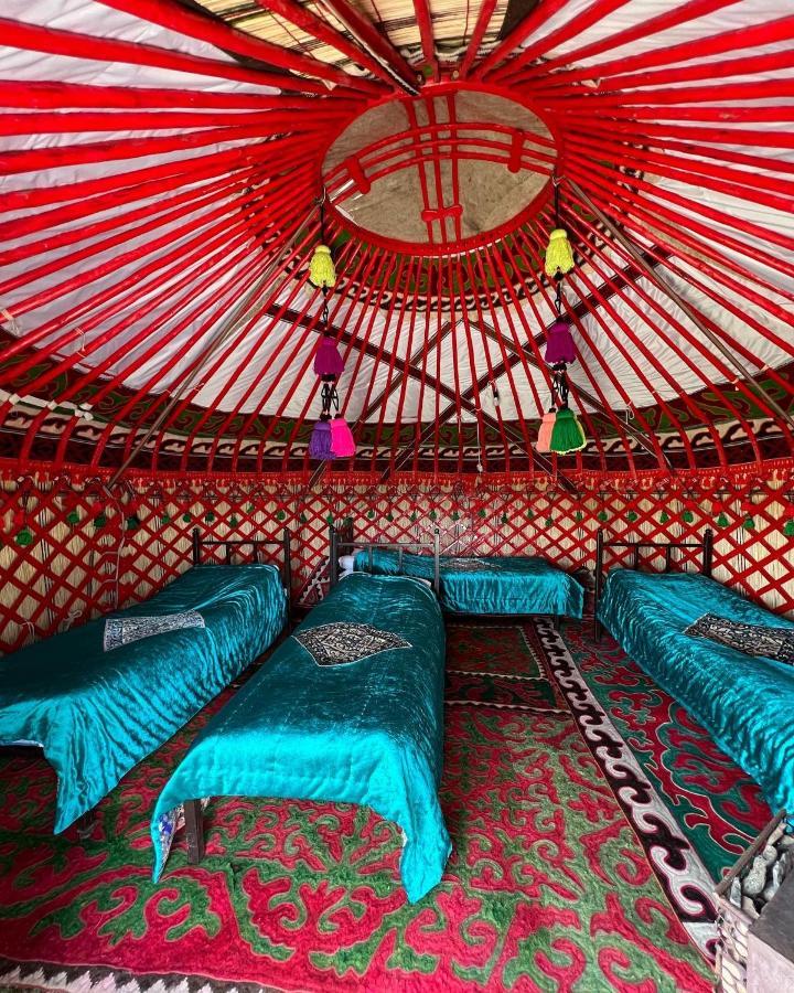 Yurt Camp "Sary-Bulun" At Song-Kul Lake, Naryn Esterno foto