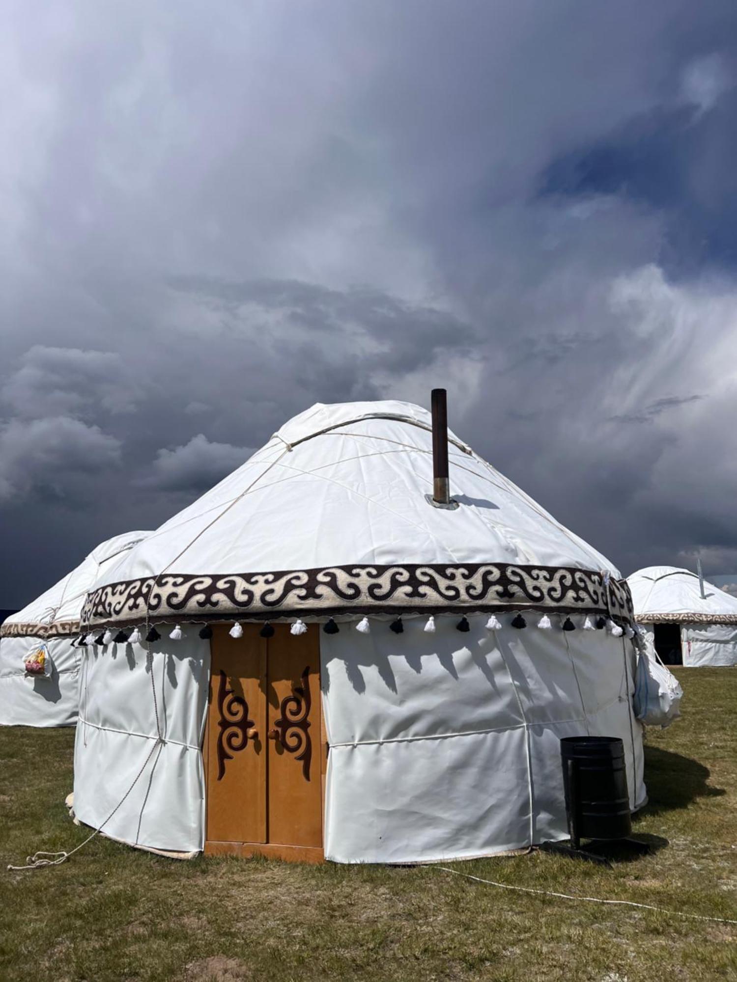 Yurt Camp "Sary-Bulun" At Song-Kul Lake, Naryn Esterno foto