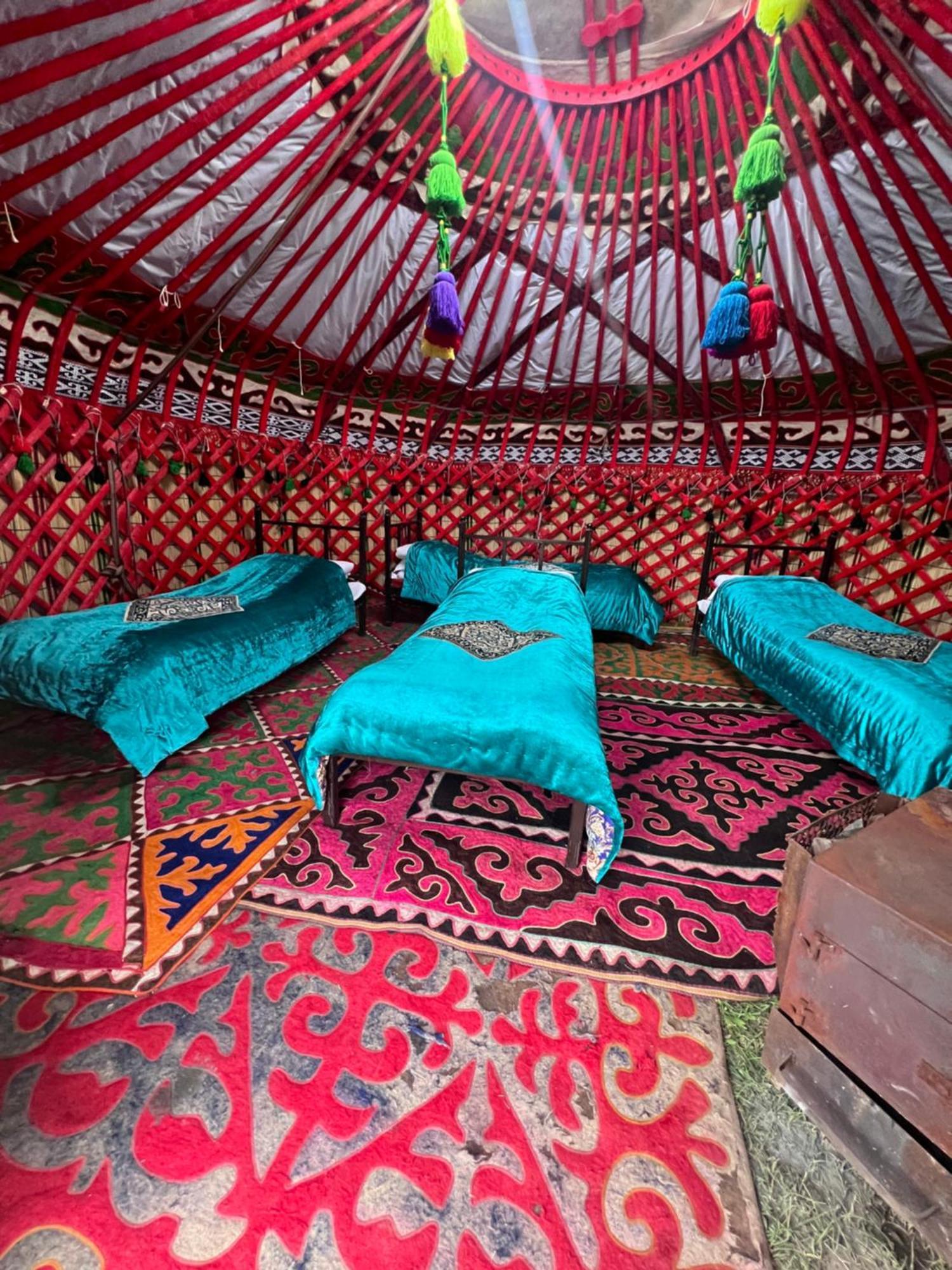 Yurt Camp "Sary-Bulun" At Song-Kul Lake, Naryn Esterno foto